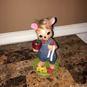 Annalee 6” Apple Picking Mouse NWT